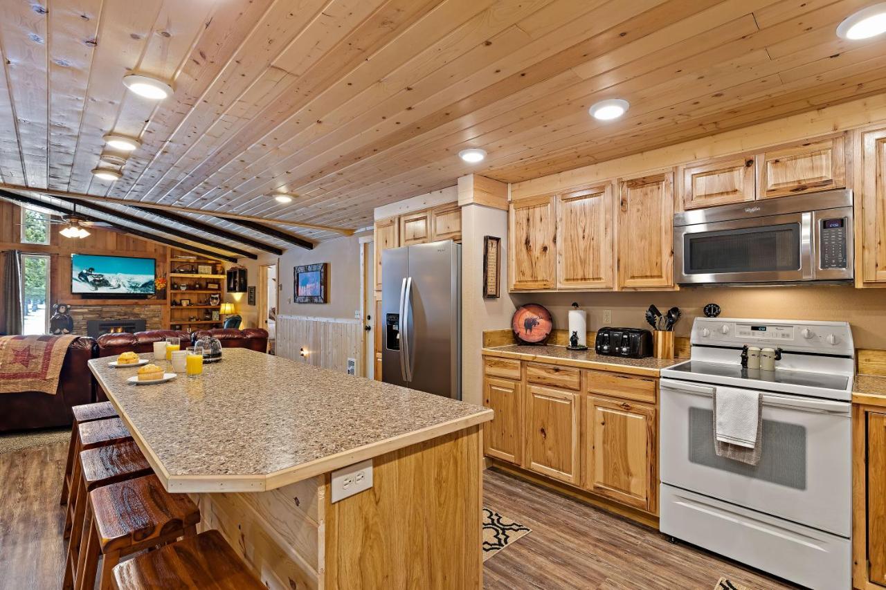 Huckleberry Hollow by KABINO Island Park Exterior foto