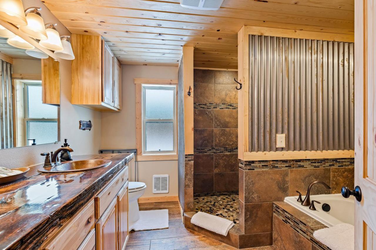 Huckleberry Hollow by KABINO Island Park Exterior foto