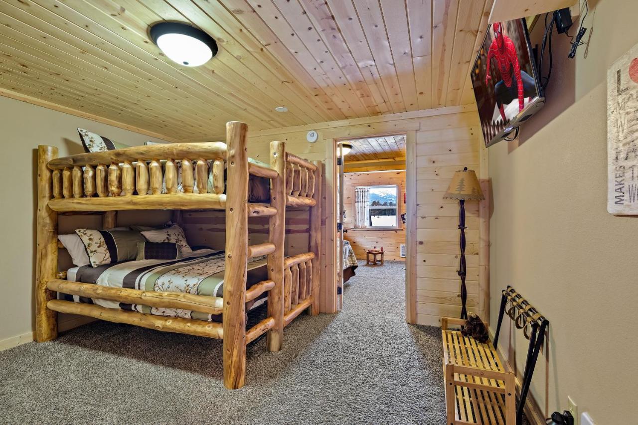 Huckleberry Hollow by KABINO Island Park Exterior foto